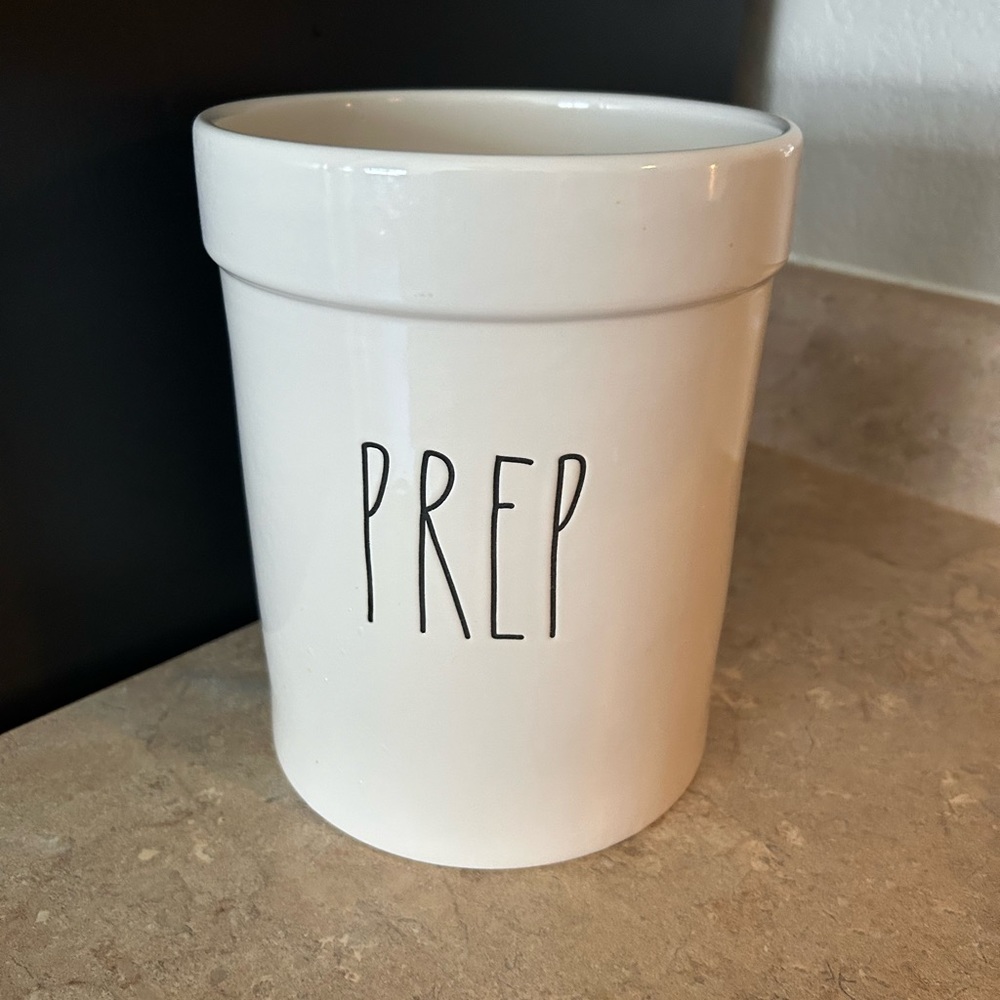 Rae Dunn utensil holder